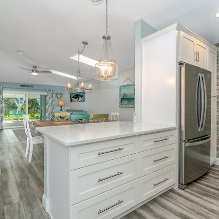 Dog Friendly Home Wprivate Fenced Yard, Garage & Fire Pit Steps To The Beach! New Smyrna Beach Εξωτερικό φωτογραφία