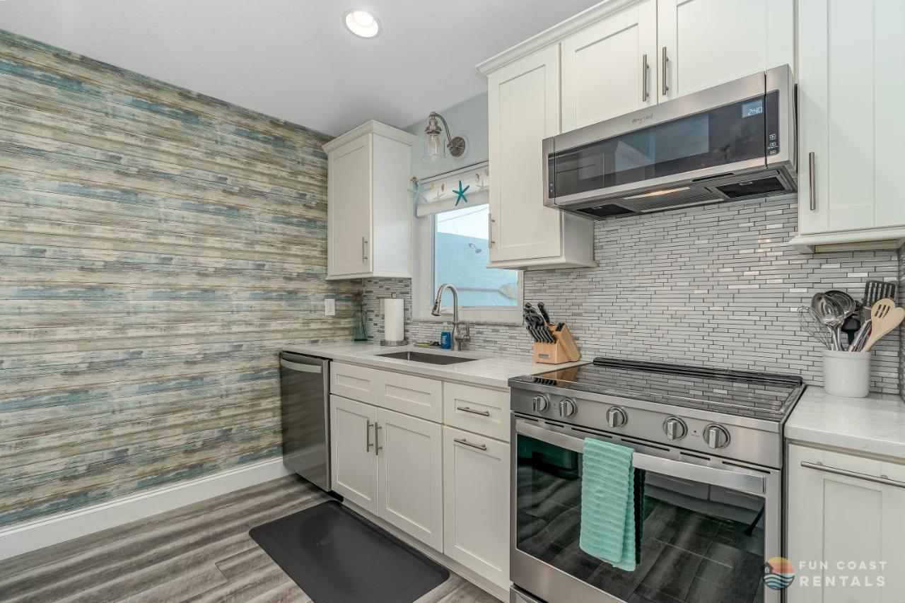 Dog Friendly Home Wprivate Fenced Yard, Garage & Fire Pit Steps To The Beach! New Smyrna Beach Εξωτερικό φωτογραφία